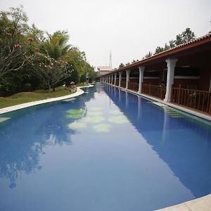 Lagoon Bay